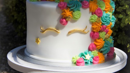 bij-okidoki hilversum bussum naarden kindertaarten eenhoorntaart