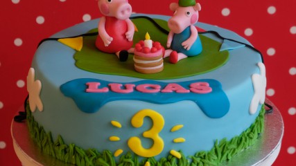 bij-okidoki kindertaarten bussum naarden hilversum bruidstaarten verjaardagstaarten kinderpartijtjes peppa pigtaart