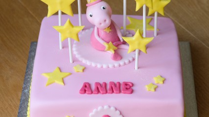 bij-okidoki-kindertaarten-bussum-naarden-hilversum-kortenhoef-s-graveland-bruidstaarten-verjaardagstaarten-kinderpartijtjes-peppa-big-prinsestaart-2